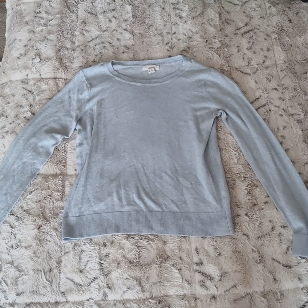 Thin light blue forever21 sweater